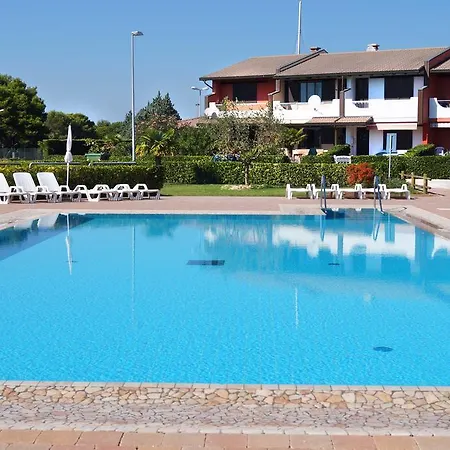 Aprilia With Thermal Pool Feriehus